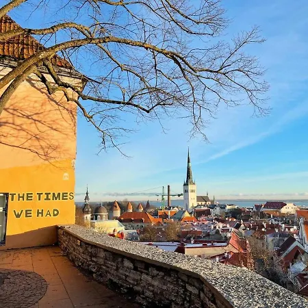 Appartement 15th Century Flat With Parking, High Ceilings Tallinn