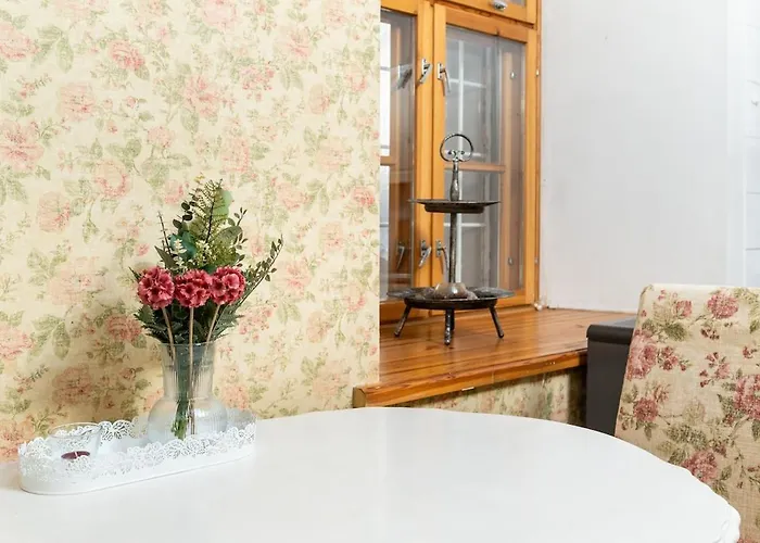 15th Century Flat With Parking, High Ceilings Apartman *