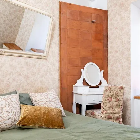 شقة 15th Century Flat With Parking, High Ceilings تالين